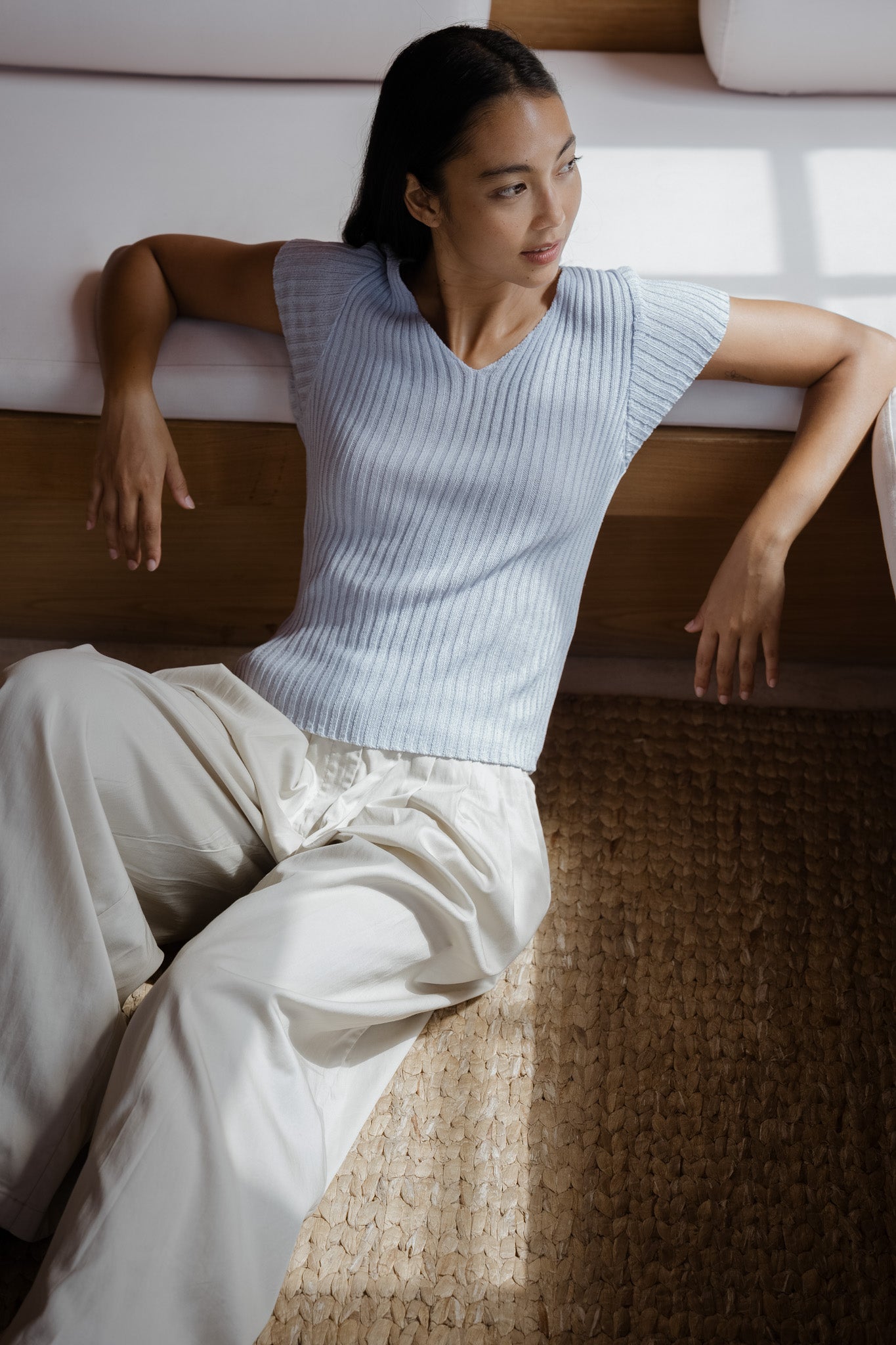 V Neck RIbbed Knit Top