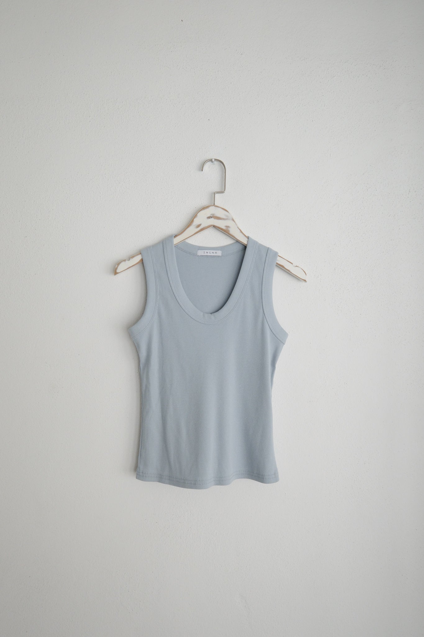 Basic U Neck Tank Top