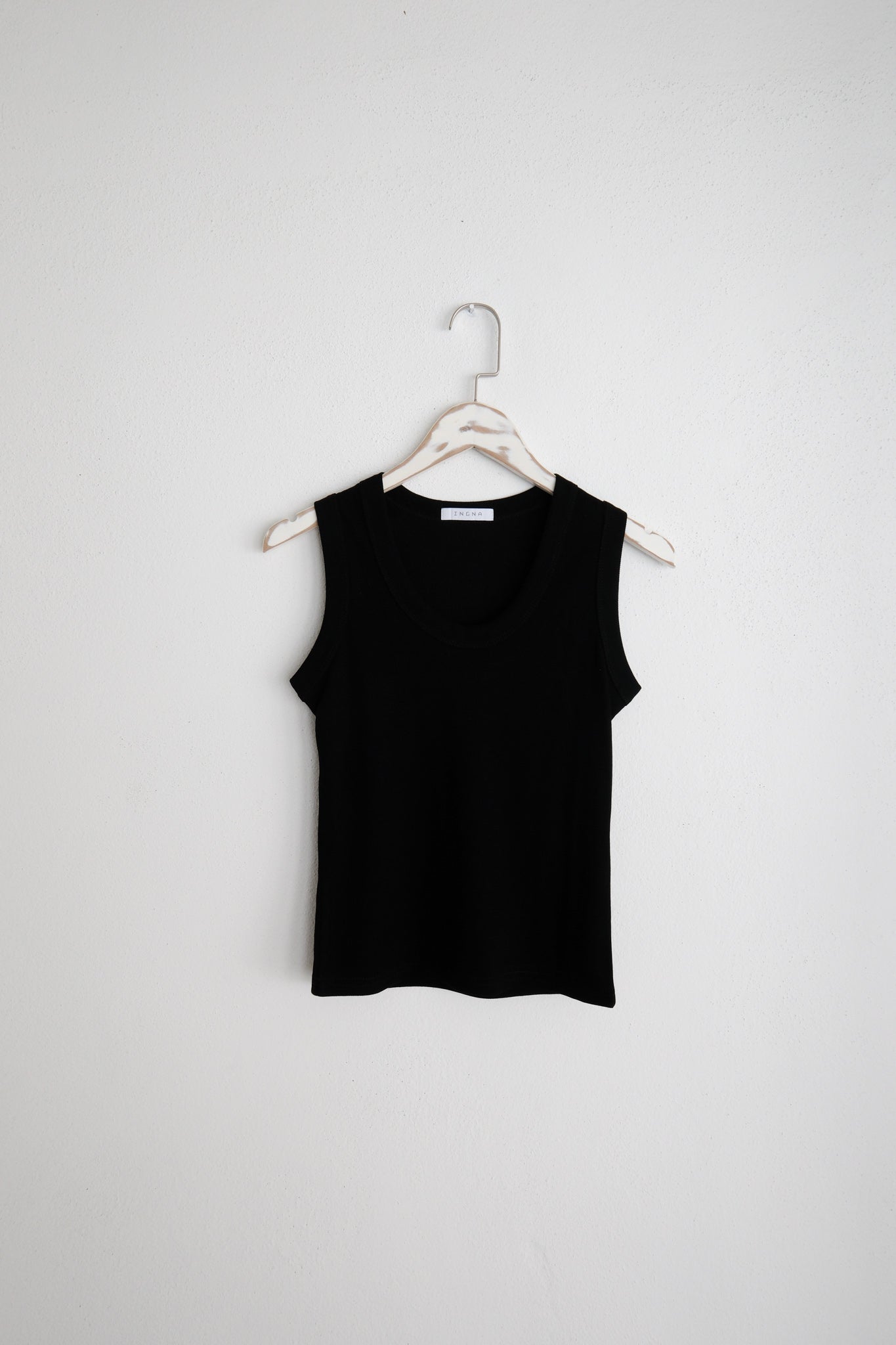 Basic U Neck Tank Top