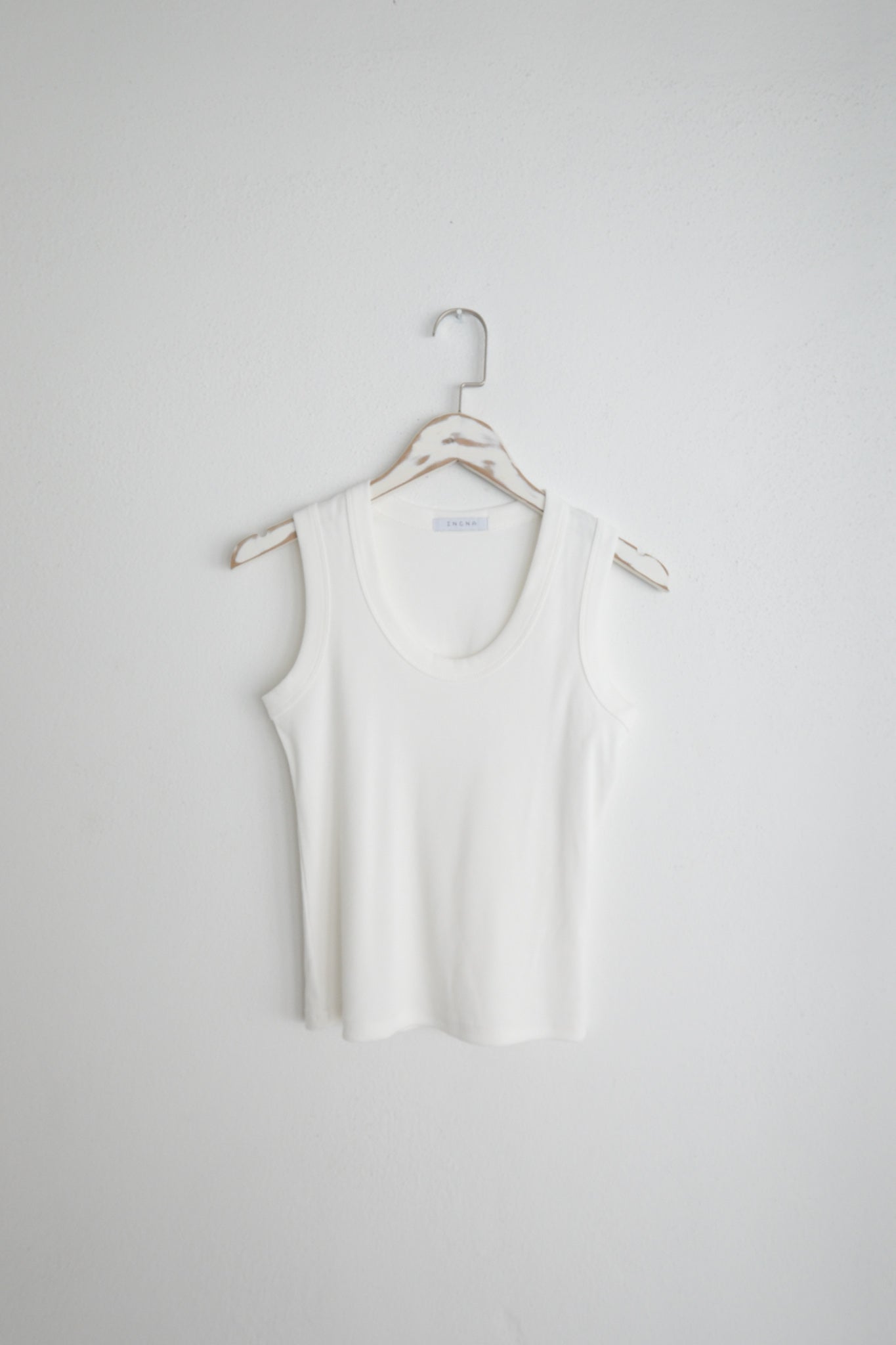 Basic U Neck Tank Top