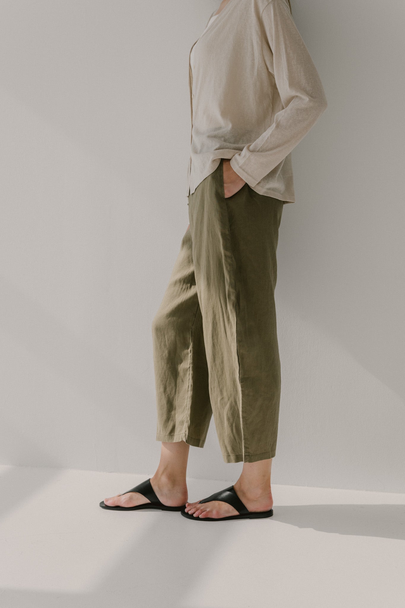 Barrel-leg Linen Trousers