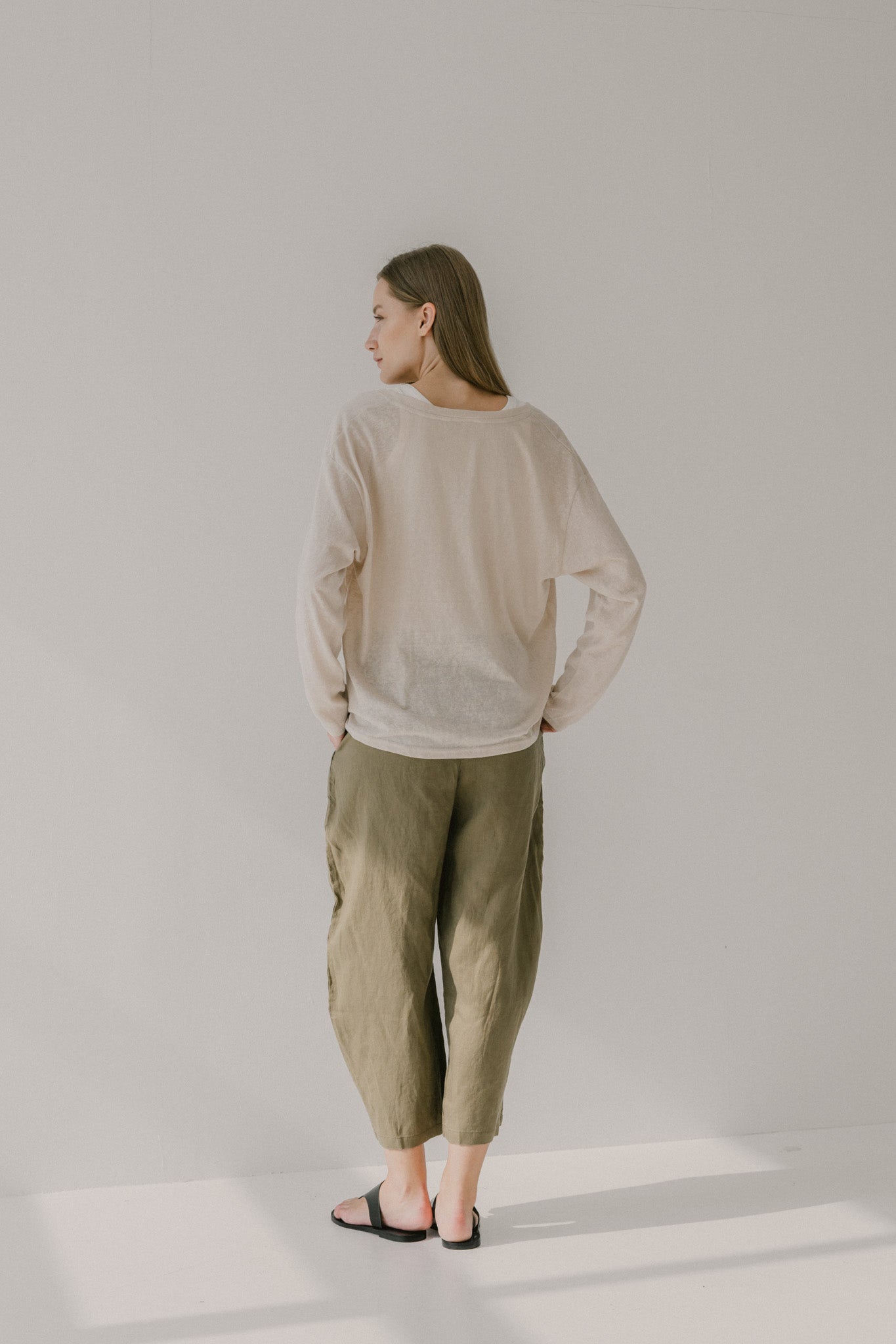 Barrel-leg Linen Trousers