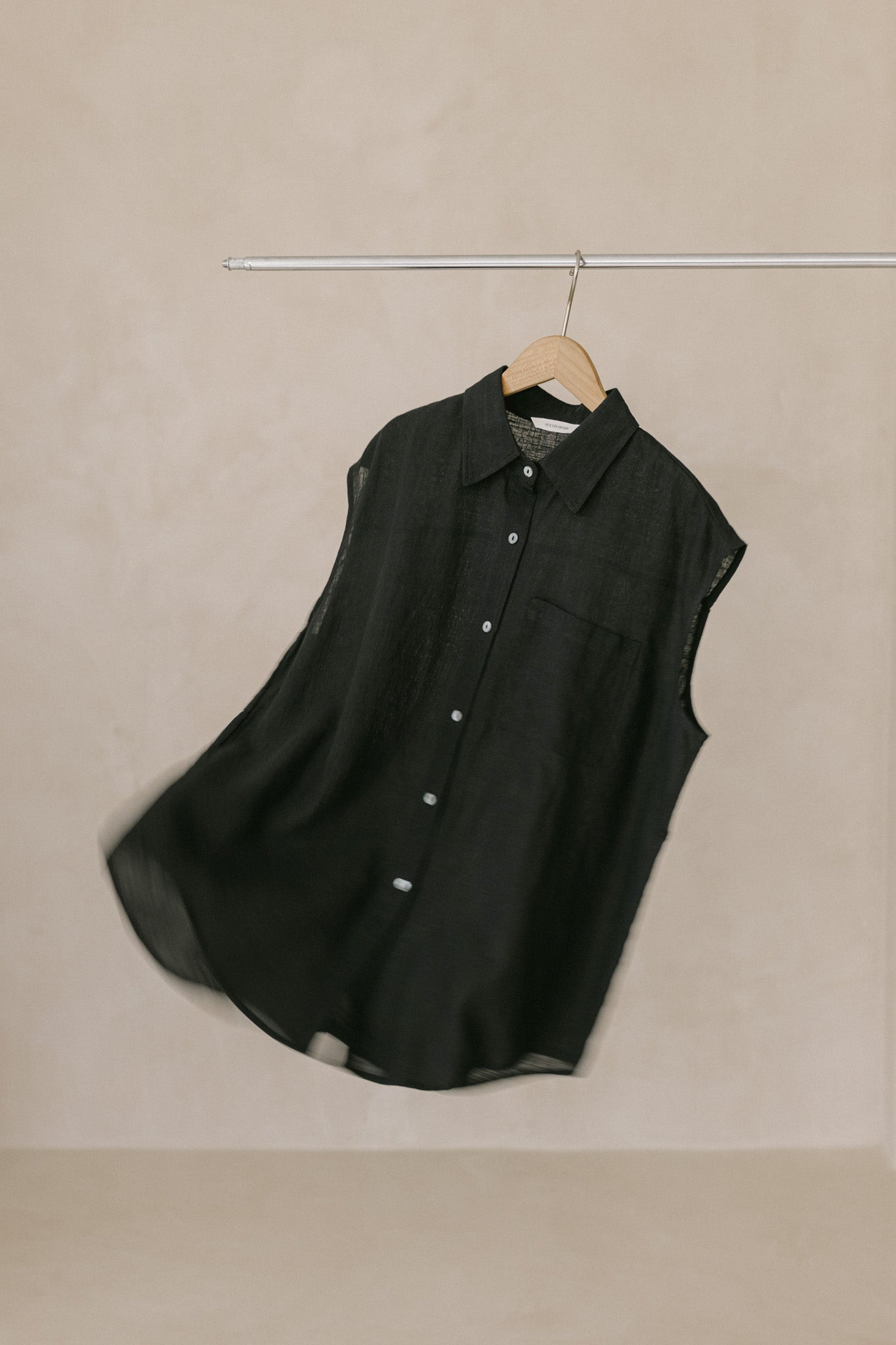 Sleeveless Pocket Linen Shirt