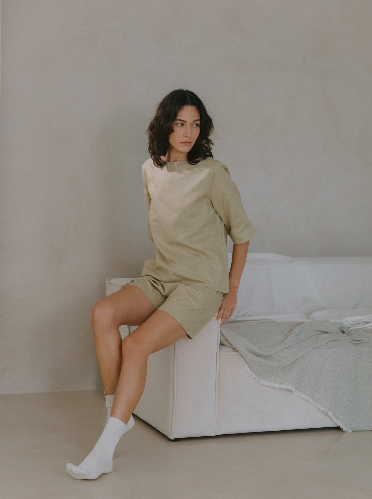 Basic Linen Shorts