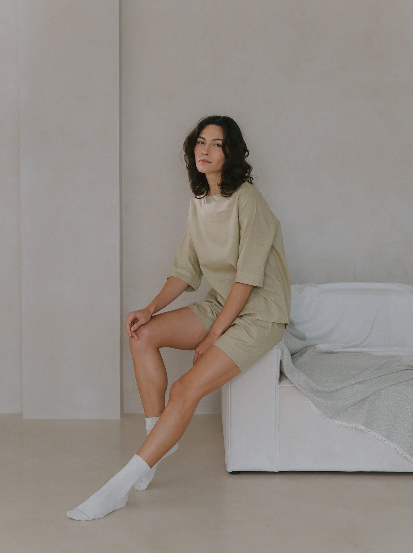Basic Linen Shorts
