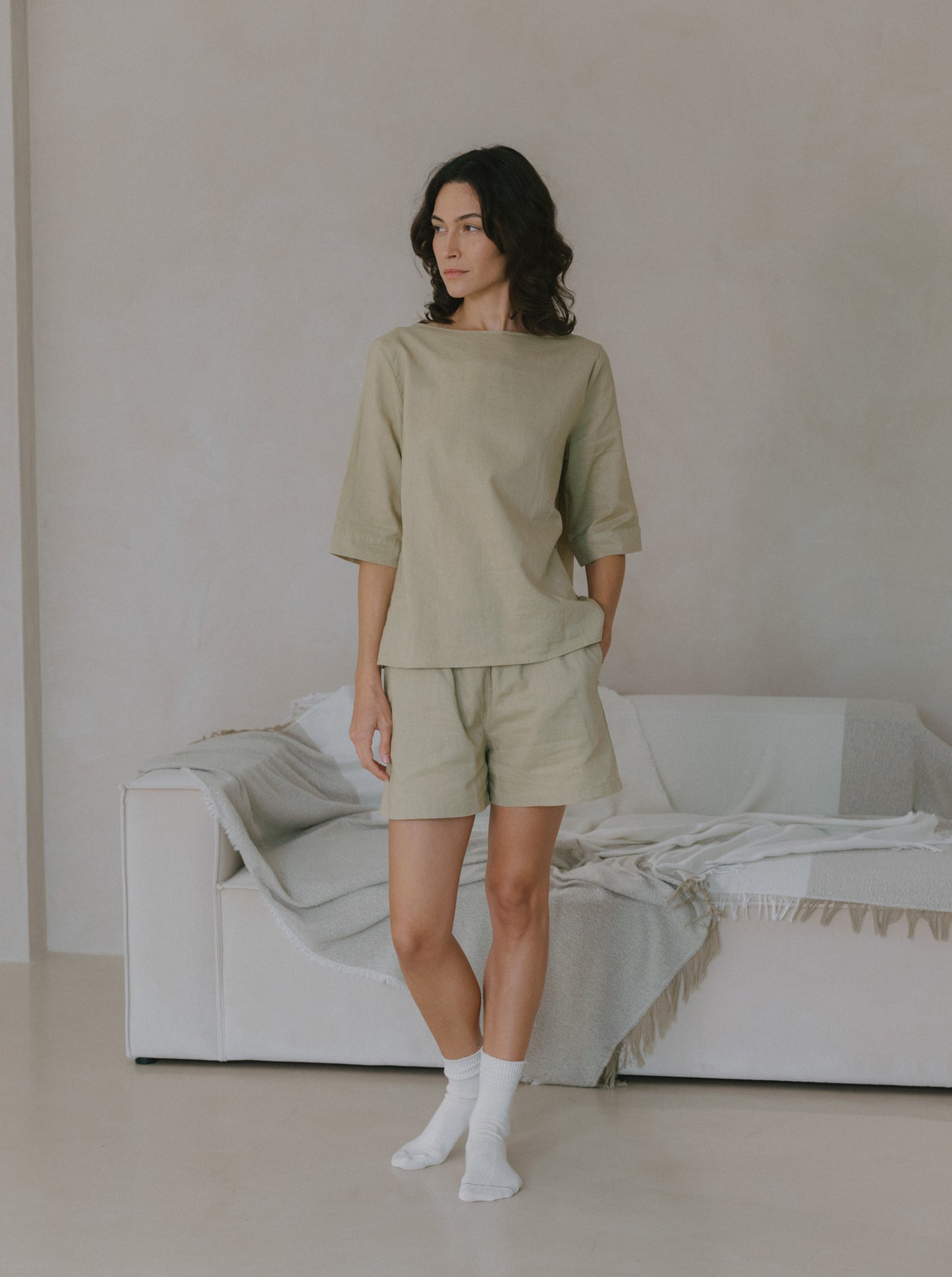 Basic Linen Shorts