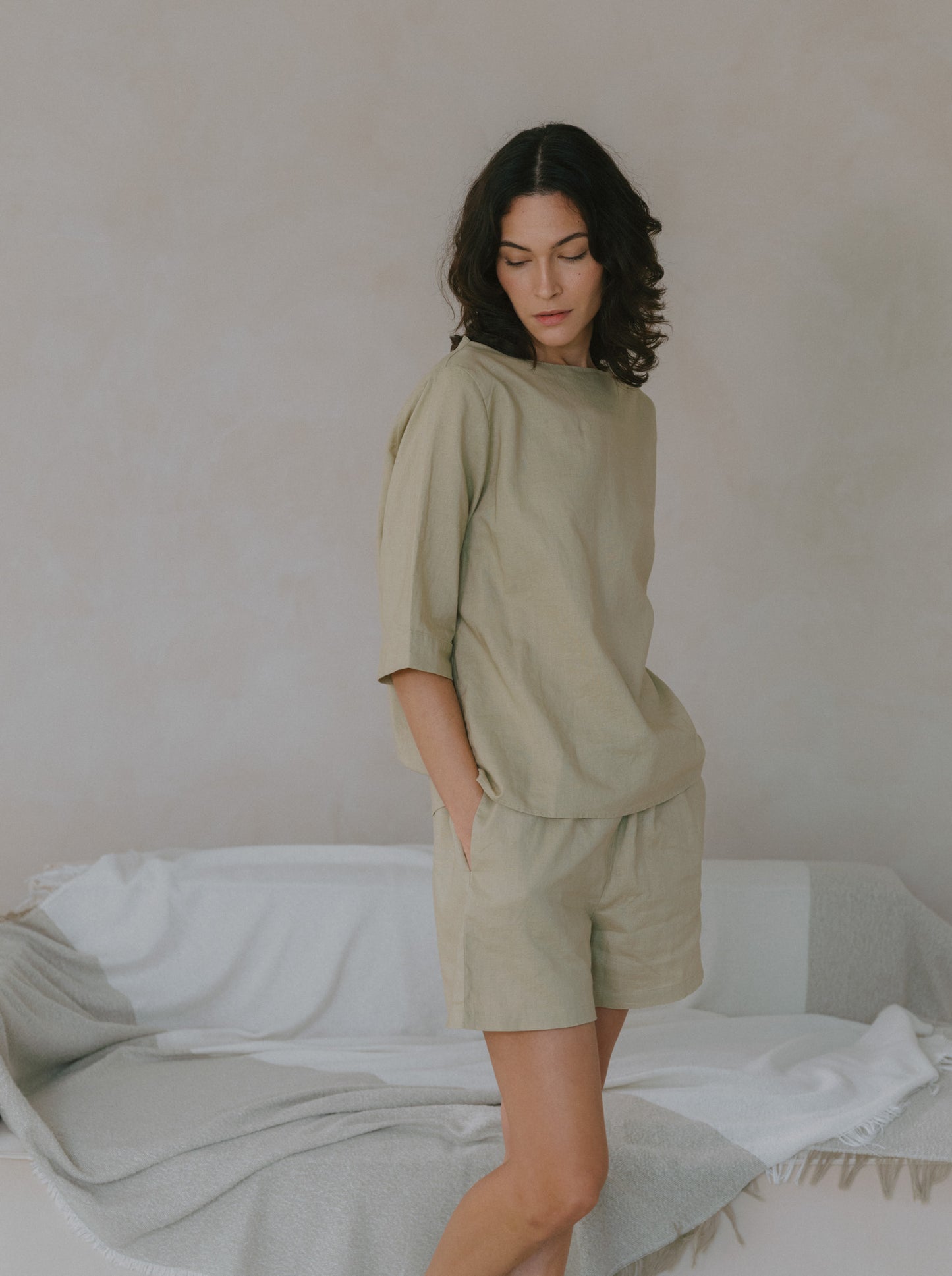 Basic Linen Shorts