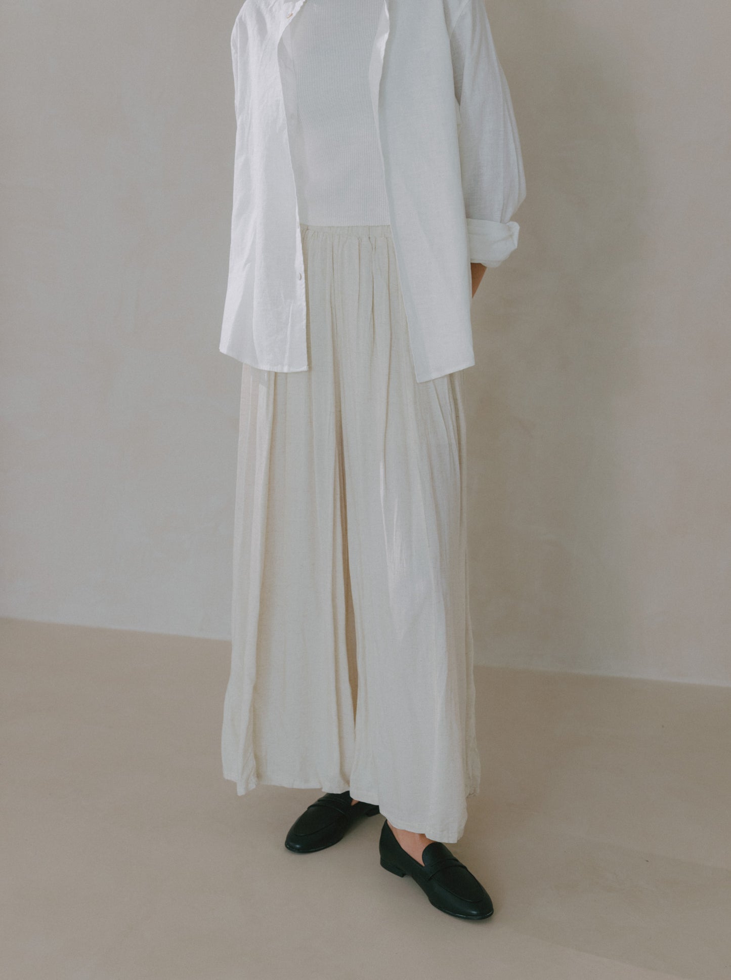 Pleated Linen Flare Palazzo
