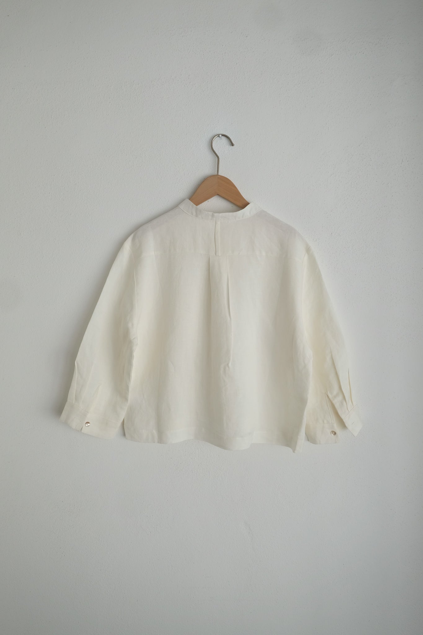 Long Sleeve Cropped Linen Shirt
