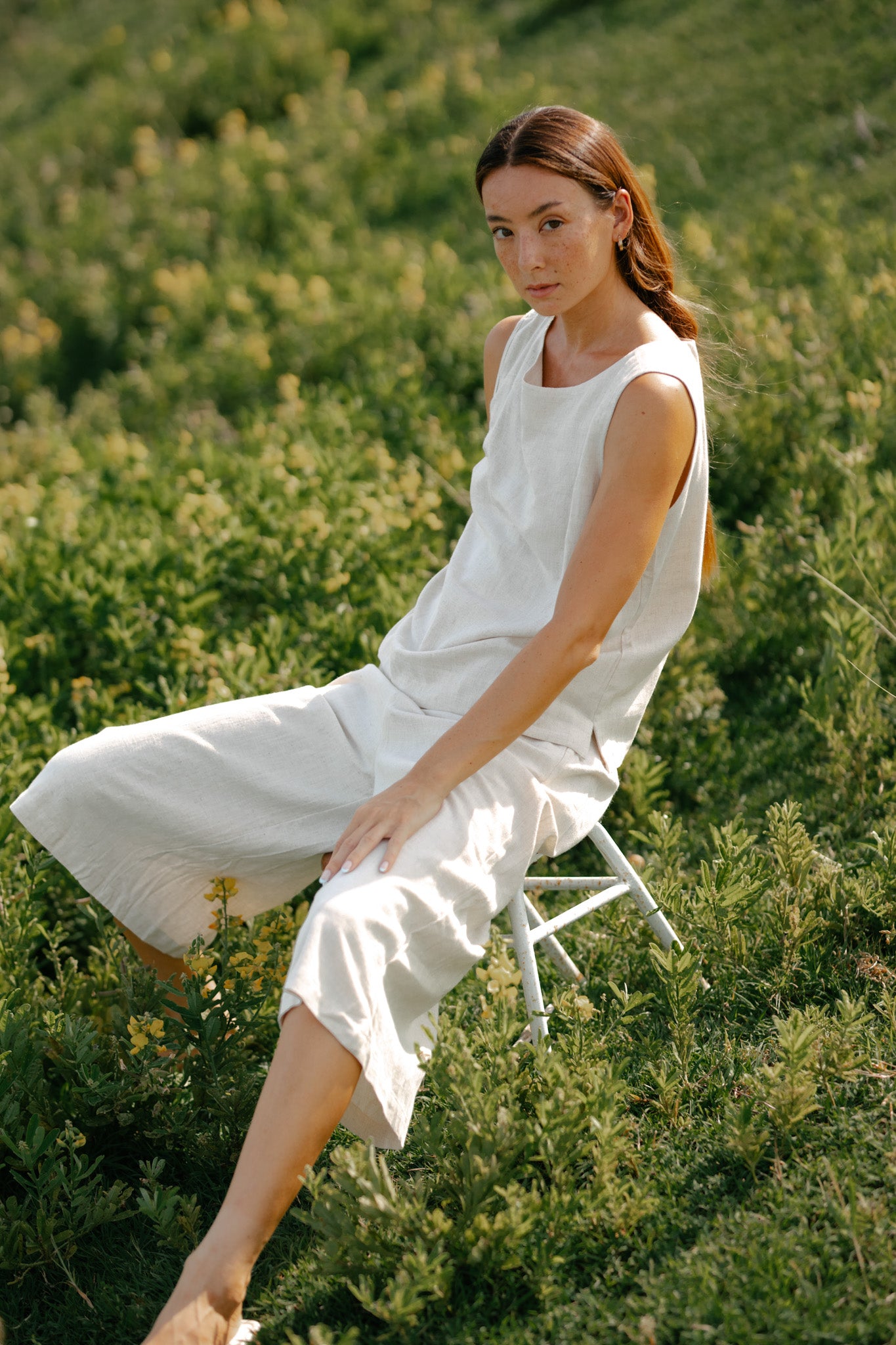 White linen deals cropped trousers