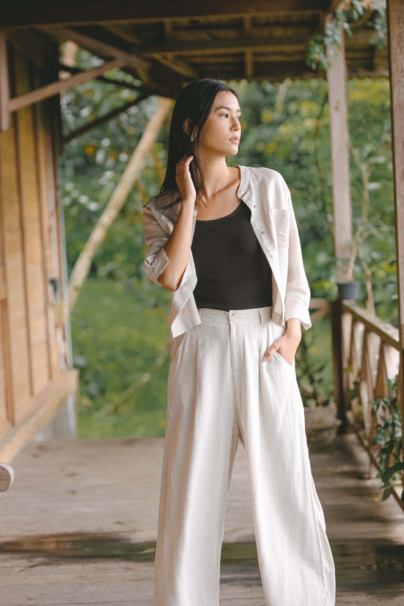 Long Sleeve Cropped Linen Shirt