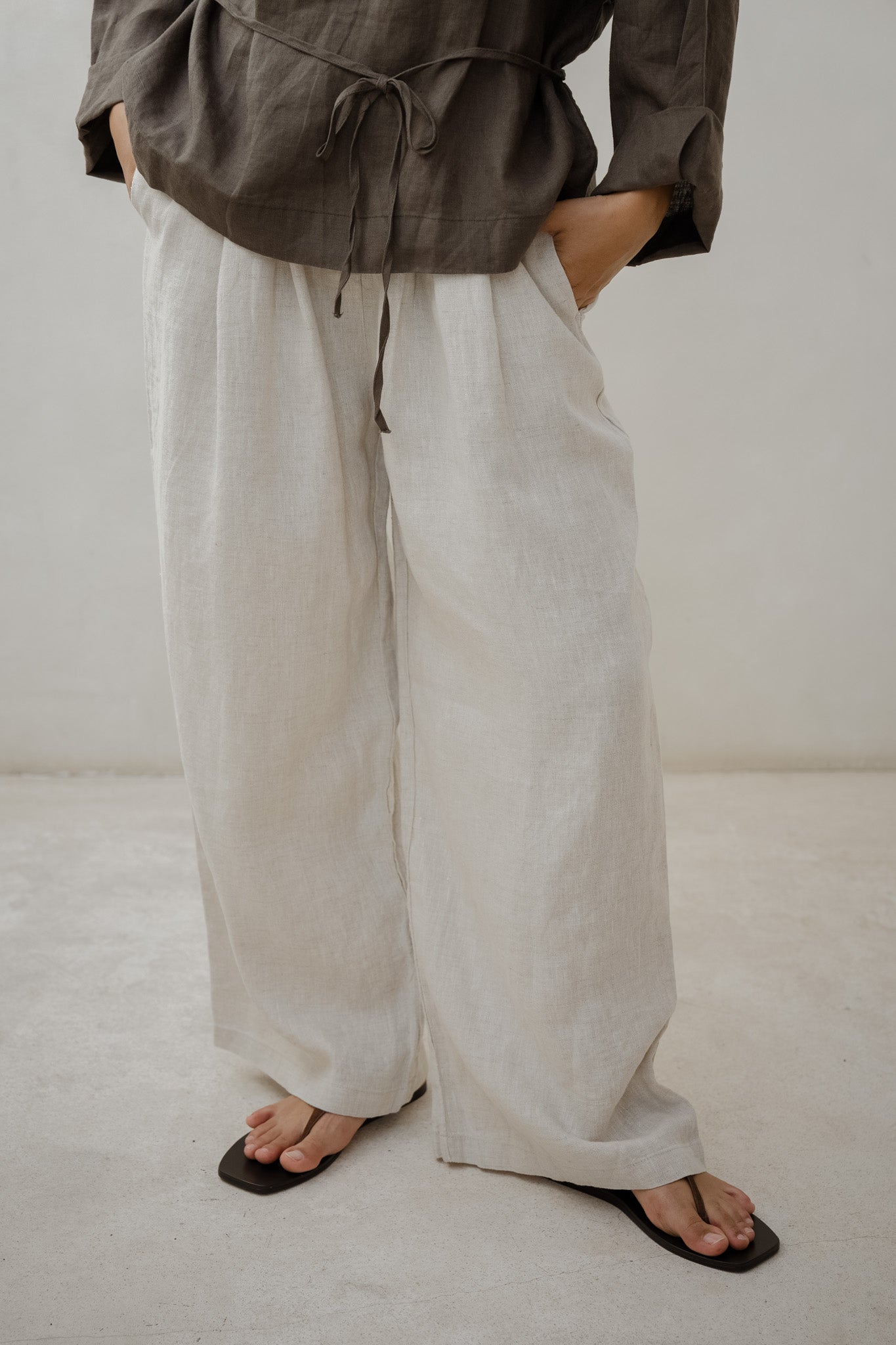 Float Linen Trousers