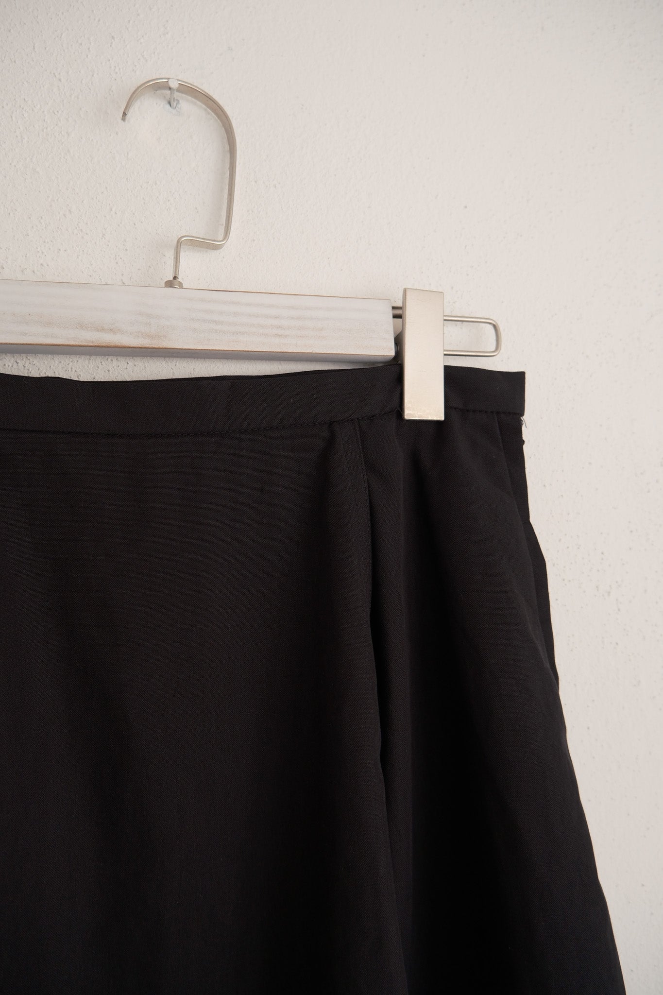 Form Midi Skirt