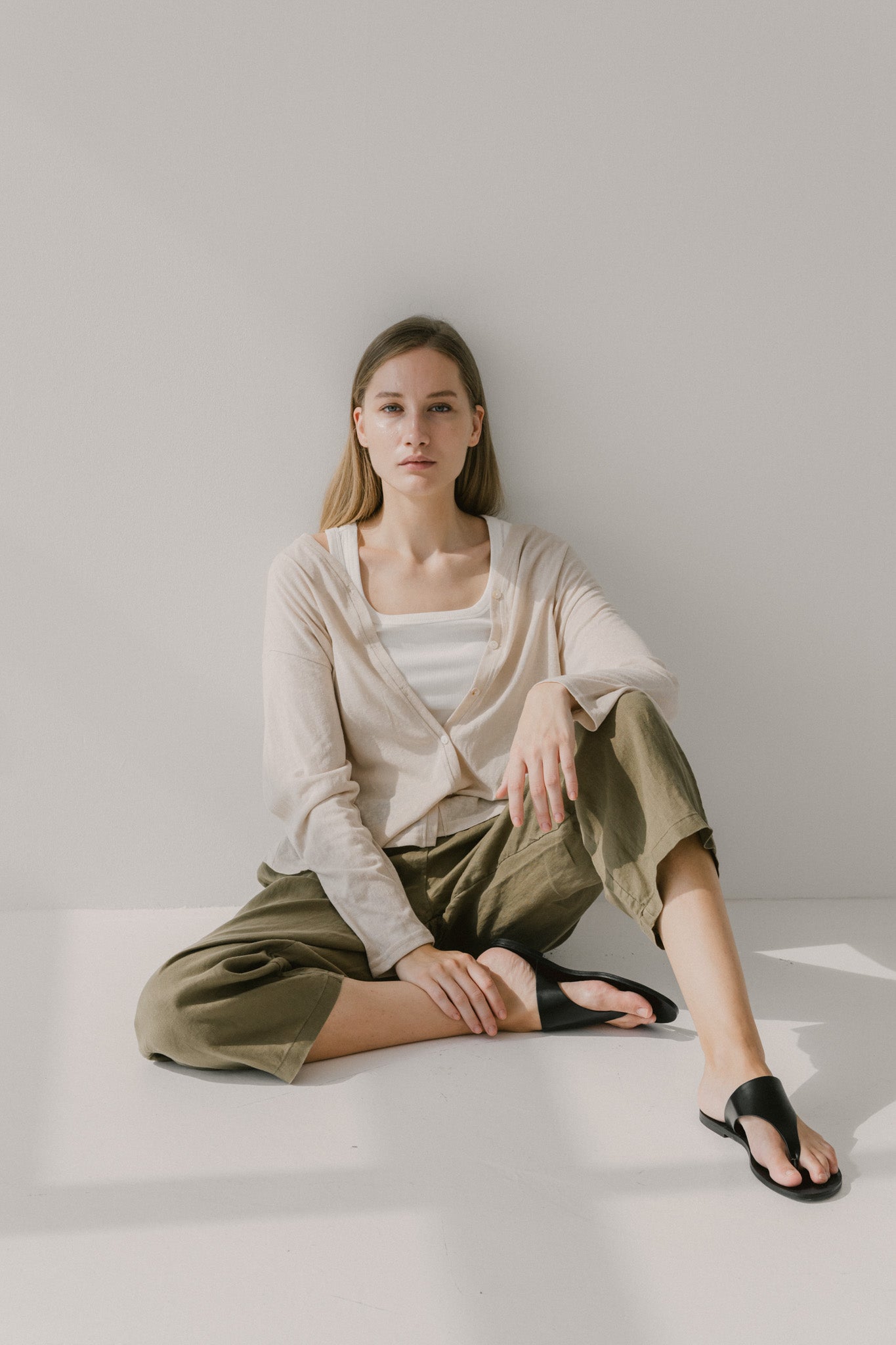 Barrel-leg Linen Trousers