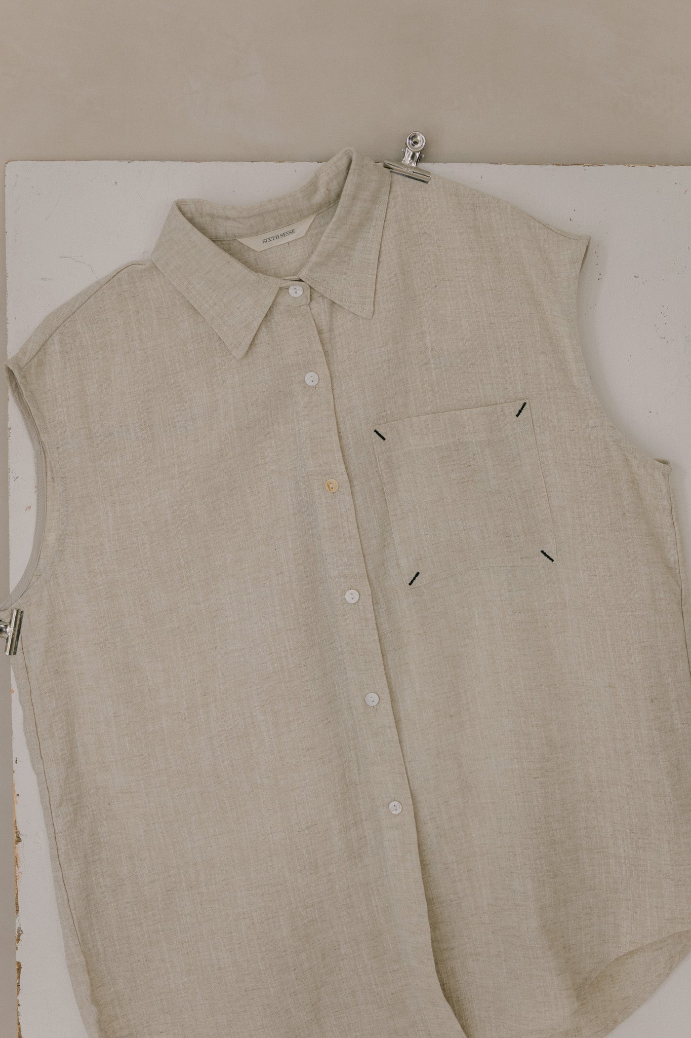 Sleeveless Pocket Linen Shirt