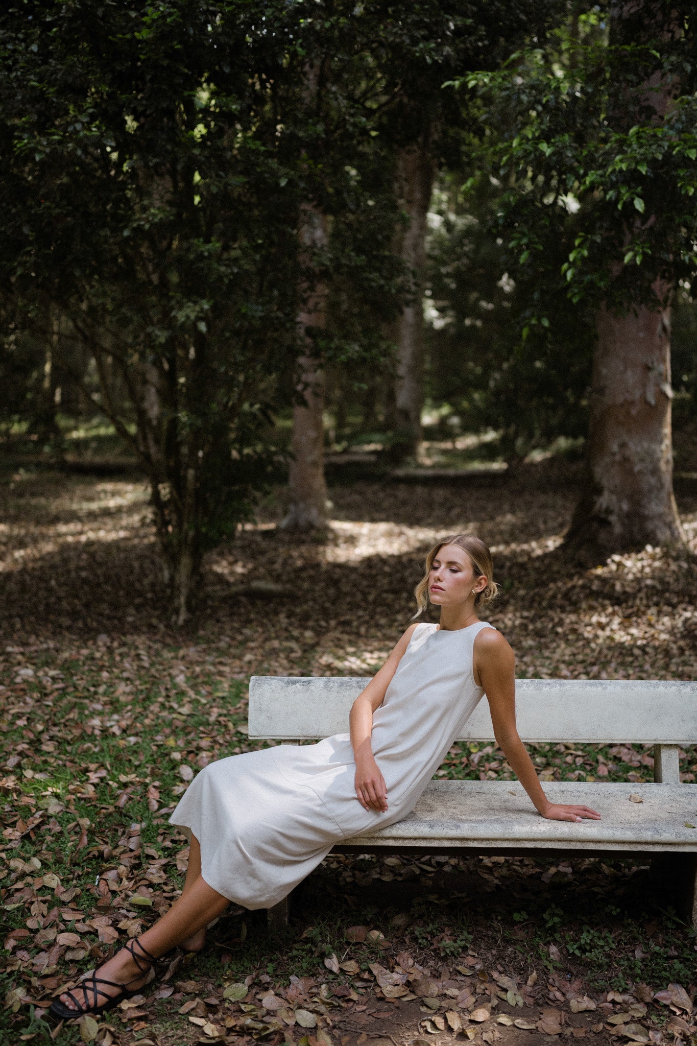 Alba Sleeveless Linen Dress