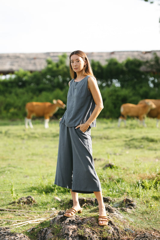 Cropped Relaxed Linen Trousers